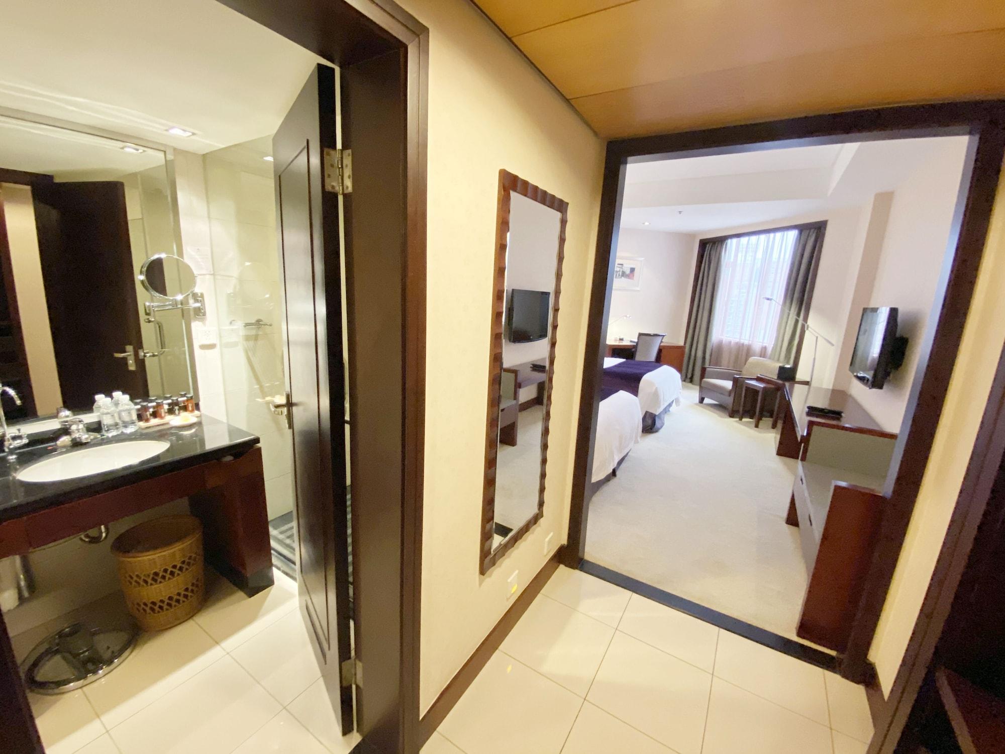 Baolong Hotel Шанхай Екстериор снимка