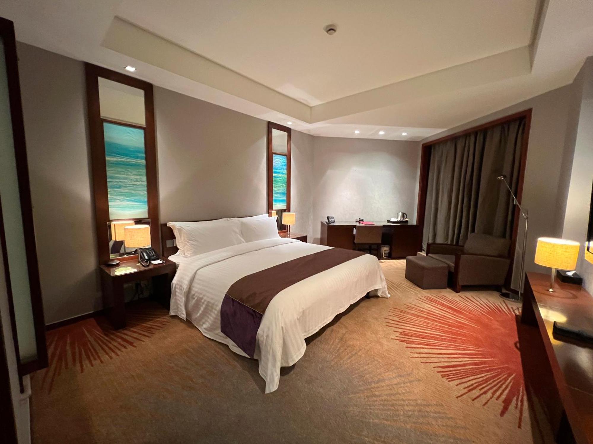 Baolong Hotel Шанхай Екстериор снимка